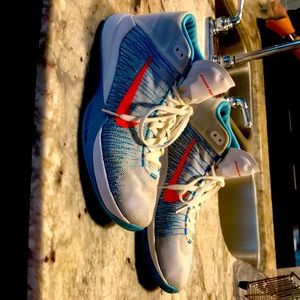Nike Zoom Ascension basketball shoes